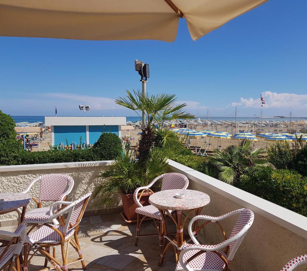 Hotel Driade Sul Mare Римини Экстерьер фото