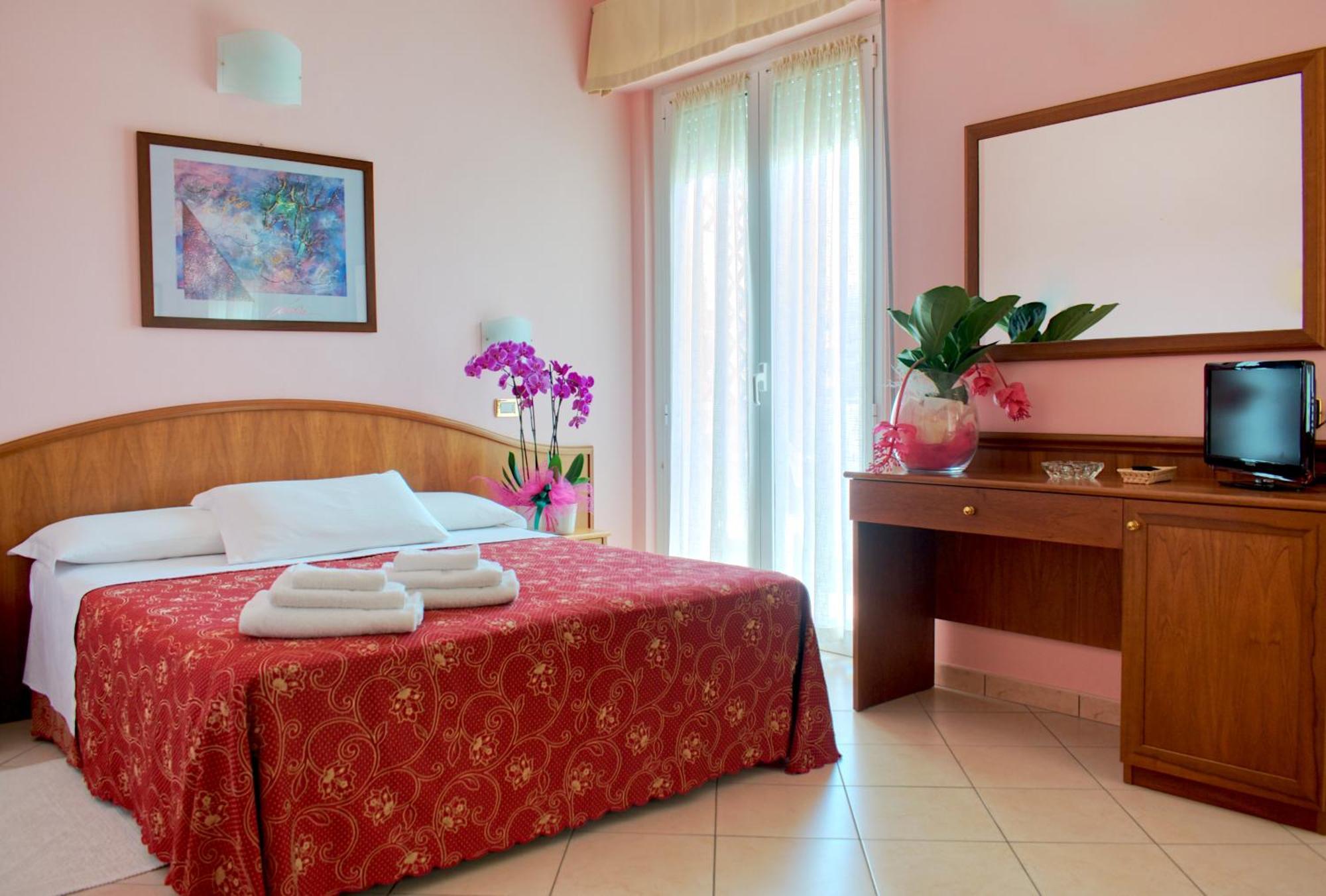 Hotel Driade Sul Mare Римини Экстерьер фото
